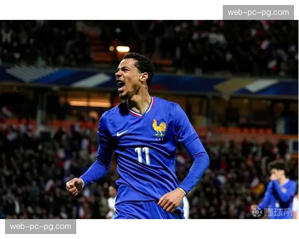 法国足协启动“业余联赛裁判保护计划”,应对裁判短缺与暴力事件 法国足协启动“业余联赛裁判保护计划”,应对裁判短缺与暴力事件